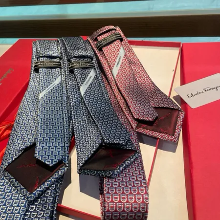 スーパーコピー フェラガモ マフラー