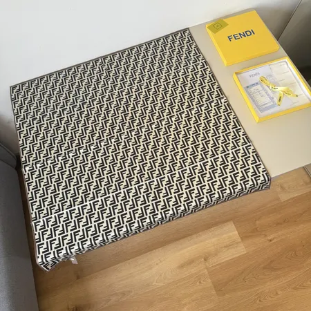 スーパーコピー フェンディ マフラー