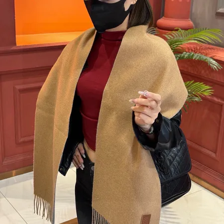 スーパーコピー ロエベ マフラー