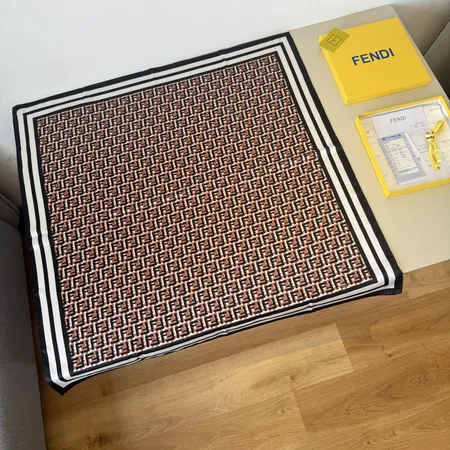 スーパーコピー フェンディ マフラー