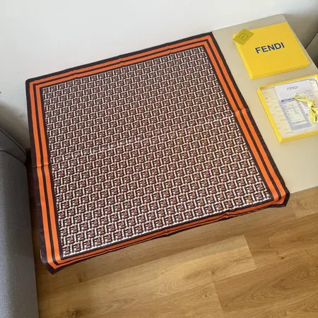 スーパーコピー フェンディ マフラー