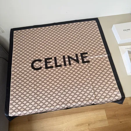 スーパーコピー セリーヌ マフラー