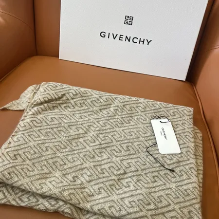 スーパーコピー ジバンシィ マフラー