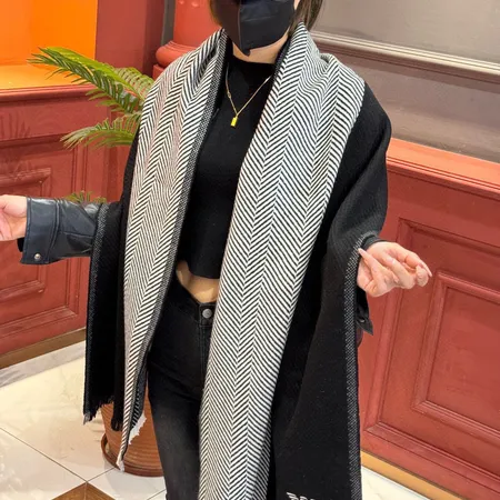 スーパーコピー フェンディ マフラー