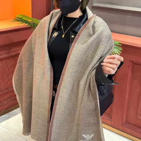 スーパーコピー フェンディ マフラー