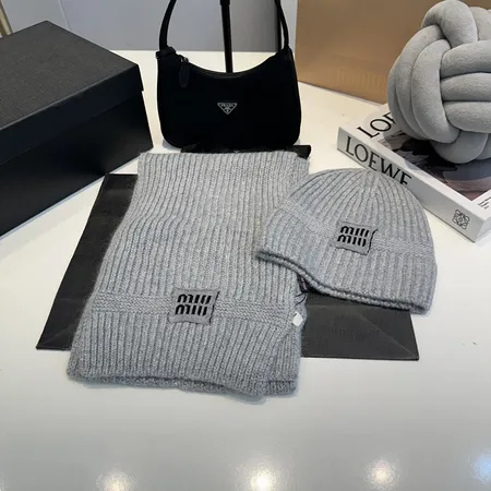 スーパーコピー ミュウミュウ マフラー