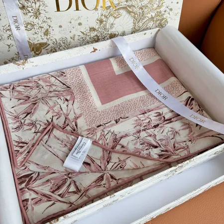 スーパーコピー ディオール マフラー