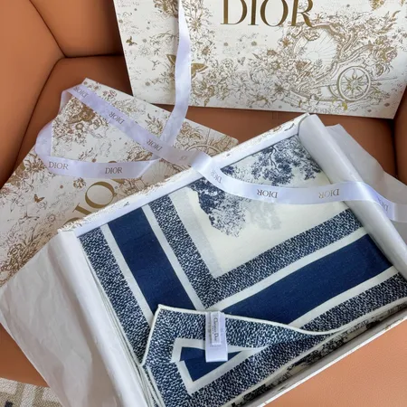 スーパーコピー ディオール マフラー