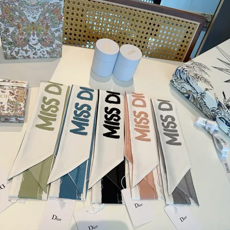 スーパーコピー ディオール マフラー