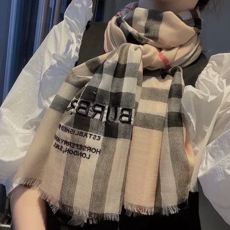 スーパーコピー バーバリー ス マフラー