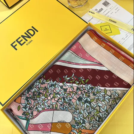 スーパーコピー フェンディ マフラー