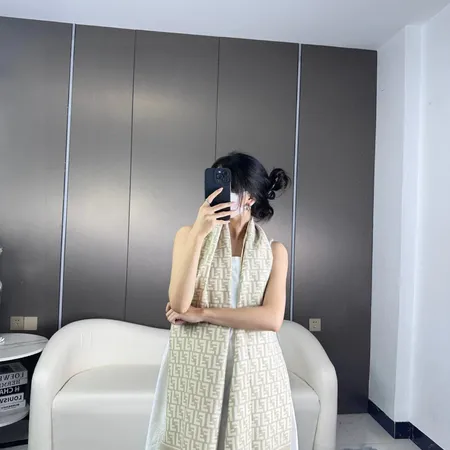 スーパーコピー フェンディ マフラー