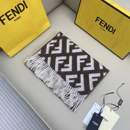 スーパーコピー フェンディ マフラー