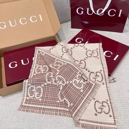 スーパーコピー グッチ マフラー