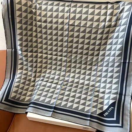  スーパーコピー プラダ マフラー