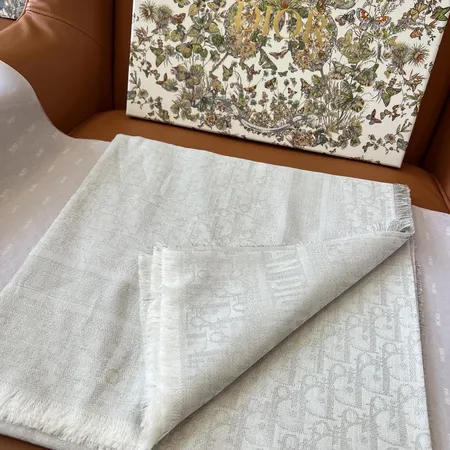 スーパーコピー ディオール マフラー