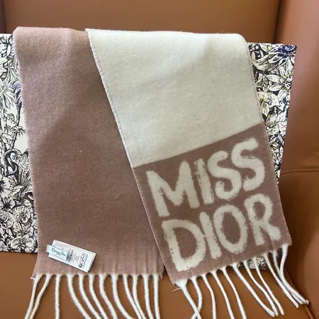 スーパーコピー ディオール マフラー