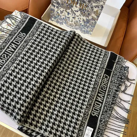 スーパーコピー ディオール マフラー