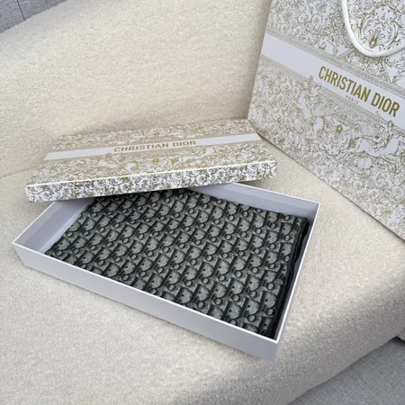 スーパーコピー ディオール マフラー