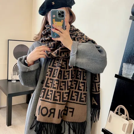 スーパーコピー フェンディ マフラー