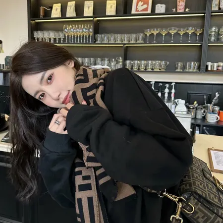 スーパーコピー フェンディ マフラー