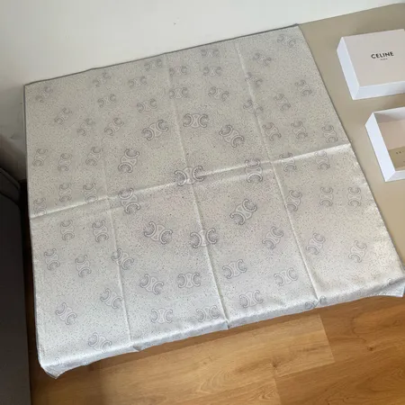 スーパーコピー セリーヌ マフラー