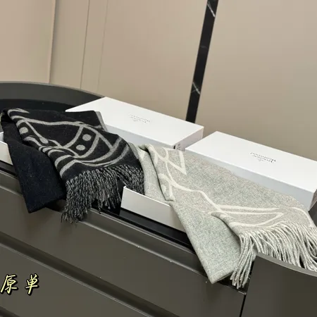 スーパーコピー ヴィヴィアン・ウエストウッド マフラー