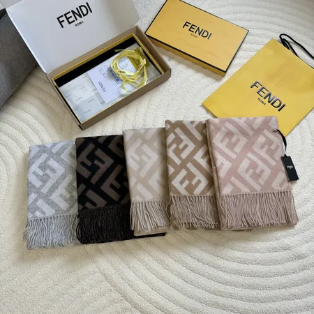 スーパーコピー フェンディ マフラー