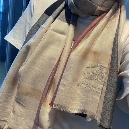 スーパーコピー バーバリー ス マフラー