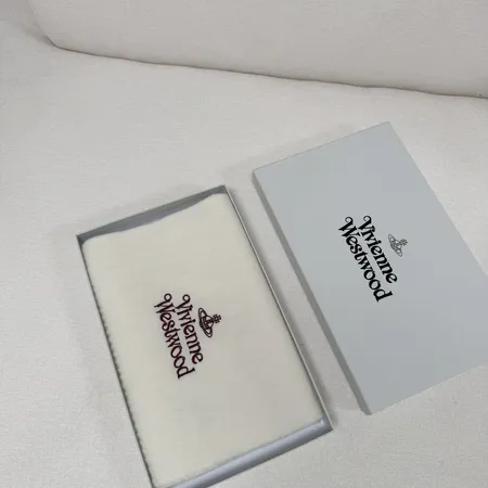 スーパーコピー ヴィヴィアン・ウエストウッド マフラー