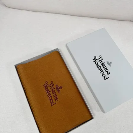 スーパーコピー ヴィヴィアン・ウエストウッド マフラー