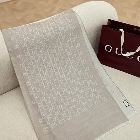 スーパーコピー グッチ マフラー