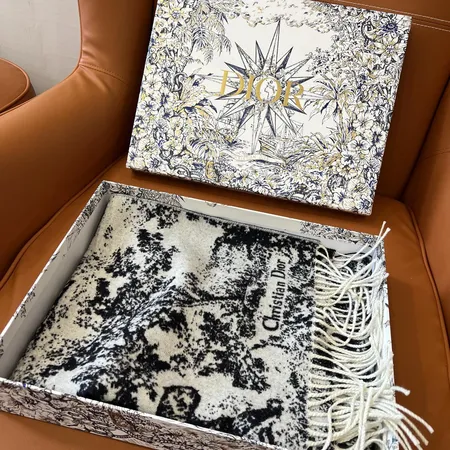 スーパーコピー ディオール マフラー