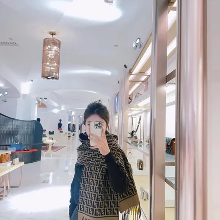 スーパーコピー フェンディ マフラー