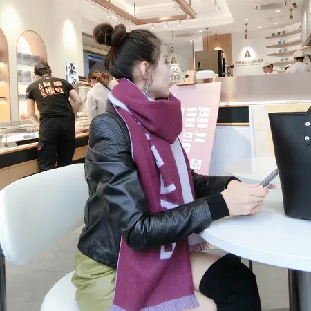 スーパーコピー バレンシアガ マフラー