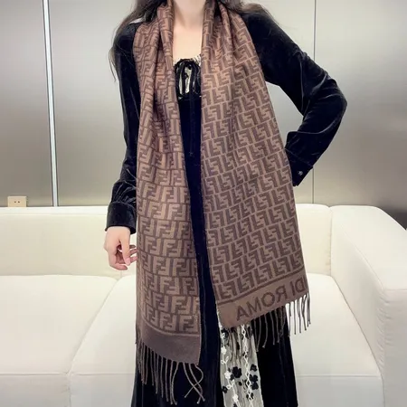 スーパーコピー フェンディ マフラー