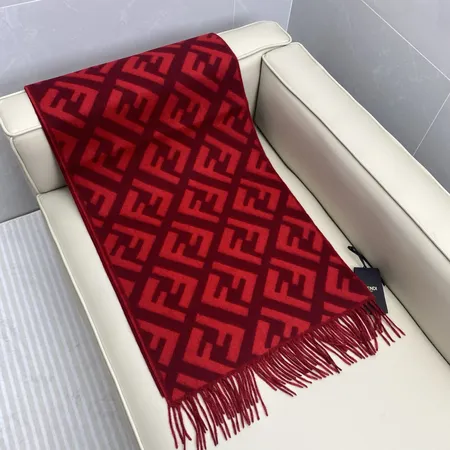 スーパーコピー フェンディ マフラー