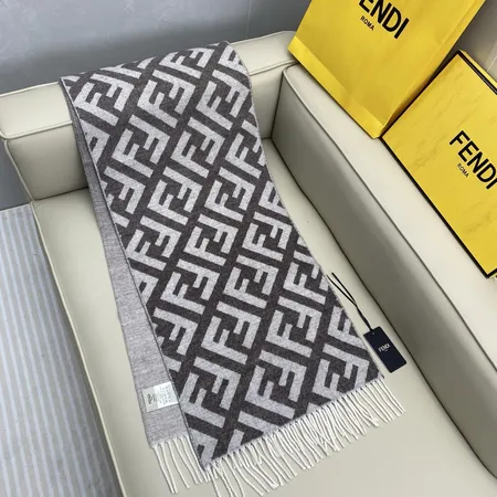 スーパーコピー フェンディ マフラー