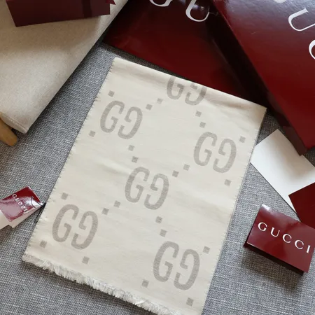 スーパーコピー グッチ マフラー