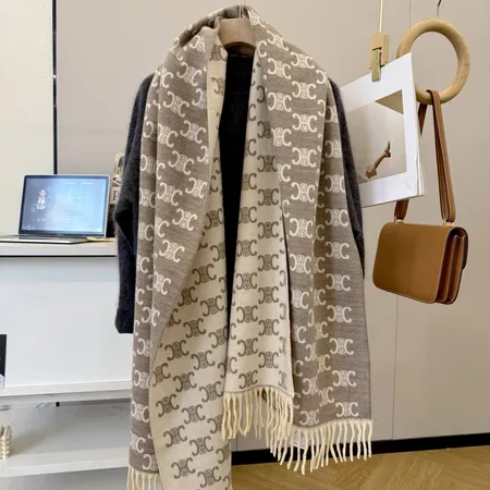 スーパーコピー セリーヌ マフラー