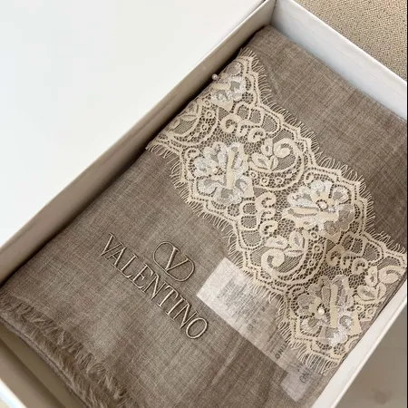  スーパーコピー ヴァレンティノ マフラー