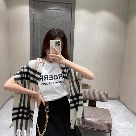 スーパーコピー バーバリー ス マフラー