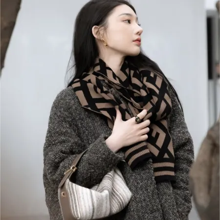 スーパーコピー フェンディ マフラー