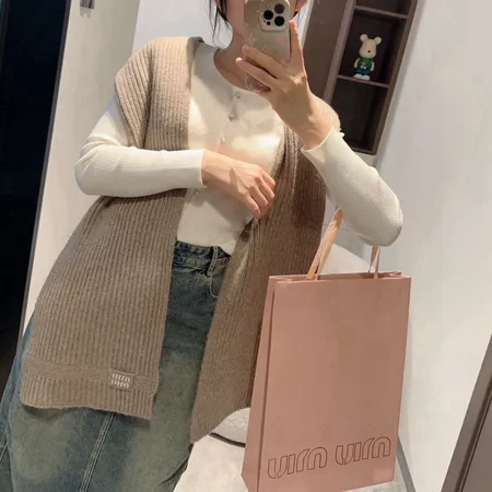 スーパーコピー ミュウミュウ マフラー