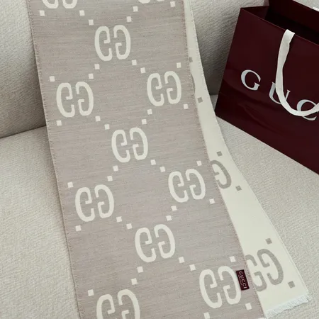 スーパーコピー グッチ マフラー