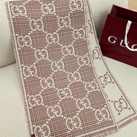 スーパーコピー グッチ マフラー