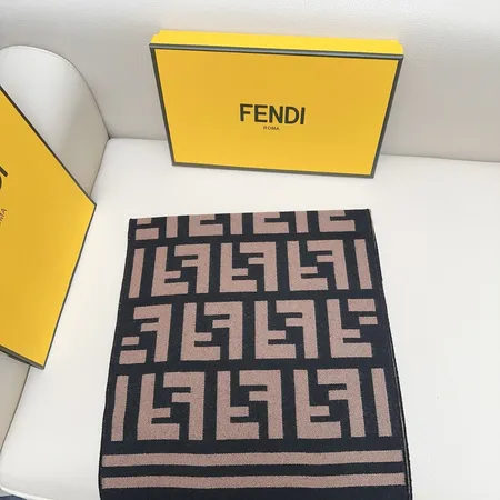 スーパーコピー フェンディ マフラー