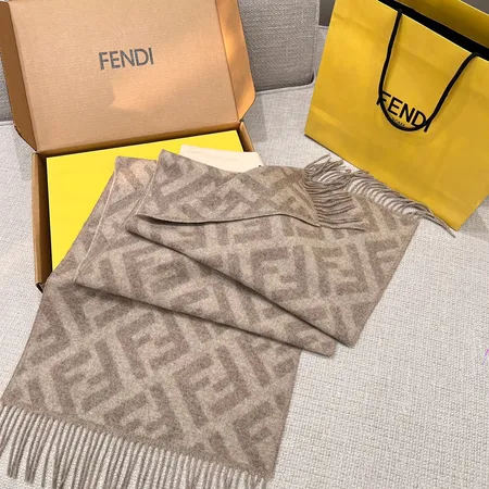 スーパーコピー フェンディ マフラー