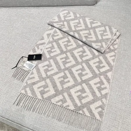 スーパーコピー フェンディ マフラー