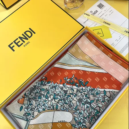 スーパーコピー フェンディ マフラー